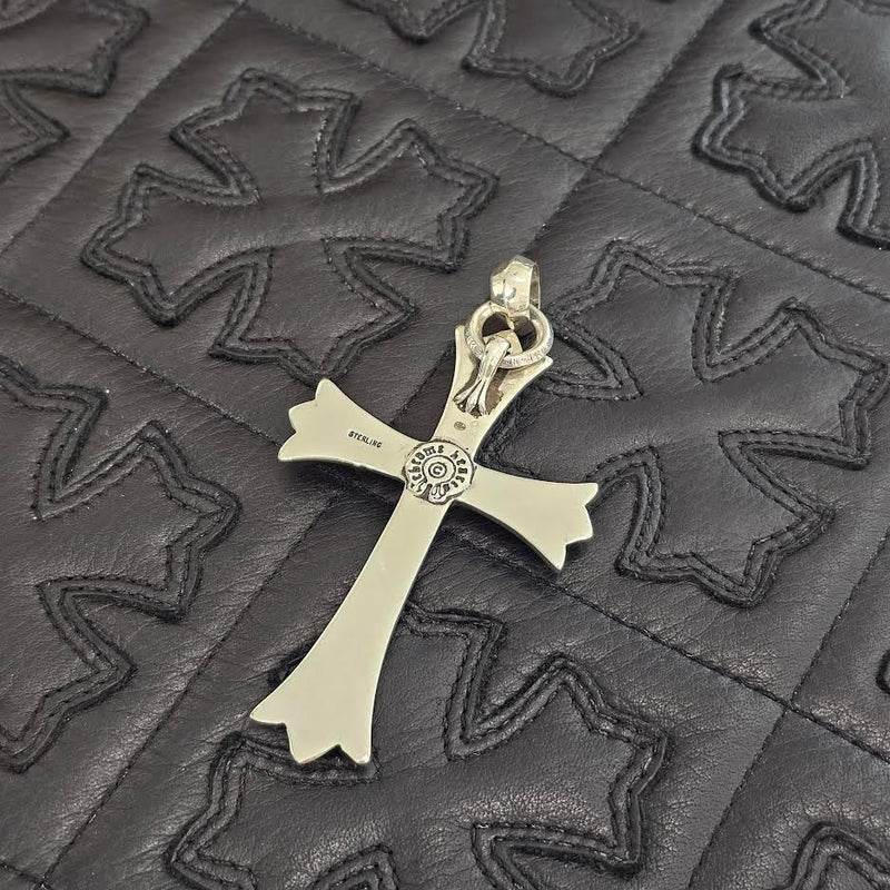 CHROME HEARTS Large Cross With Bail Pendant Top