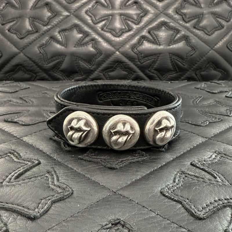 CHROME HEARTS × The Rolling Stones Lip Tong 3BTN 2SNP LEATHER BRACELET