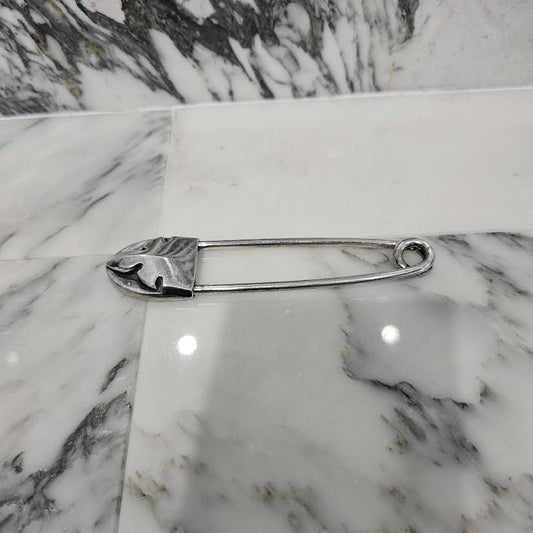 CHROME HEARTS BSFlare Extra Large Safety Pin