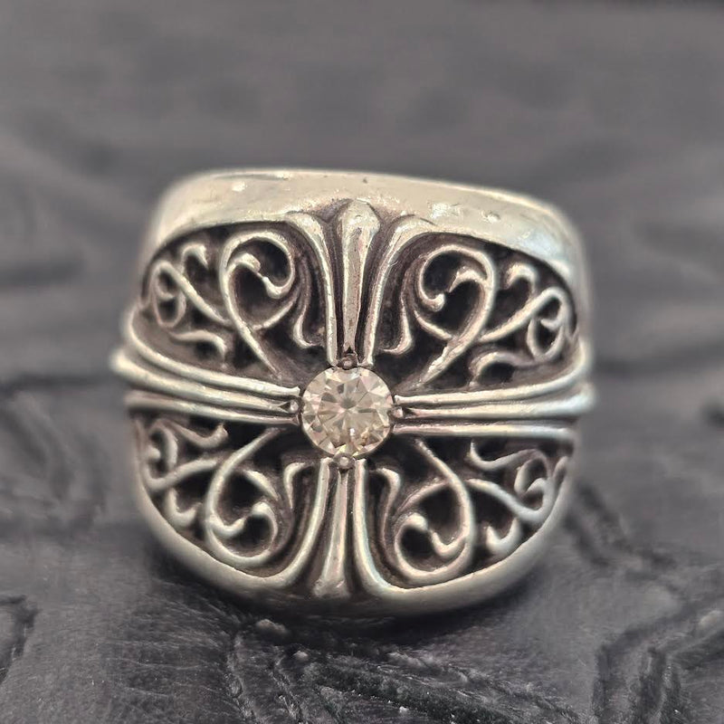 CHROME HEARTS Classic Oval Cross Ring 1 Diamond